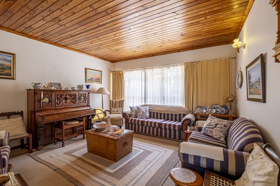 4 Bedroom Property for Sale in Summerstrand Eastern Cape